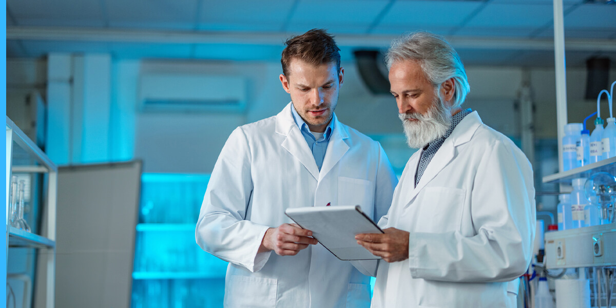 Two scientists in the lab