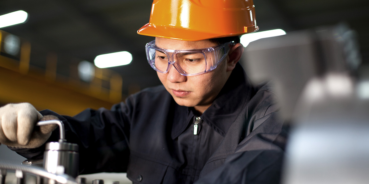 The complete Manufacturing Technician career guide