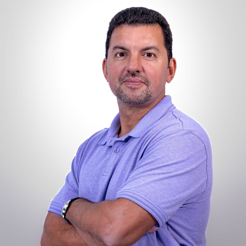 Principal account manager at Danaher sharing his career journey in life sciences sales.